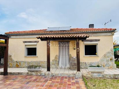 Exterior view of House or chalet for sale in Tudela de Duero  with Private garden