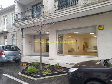 Locale commerciale in affitto a Tui