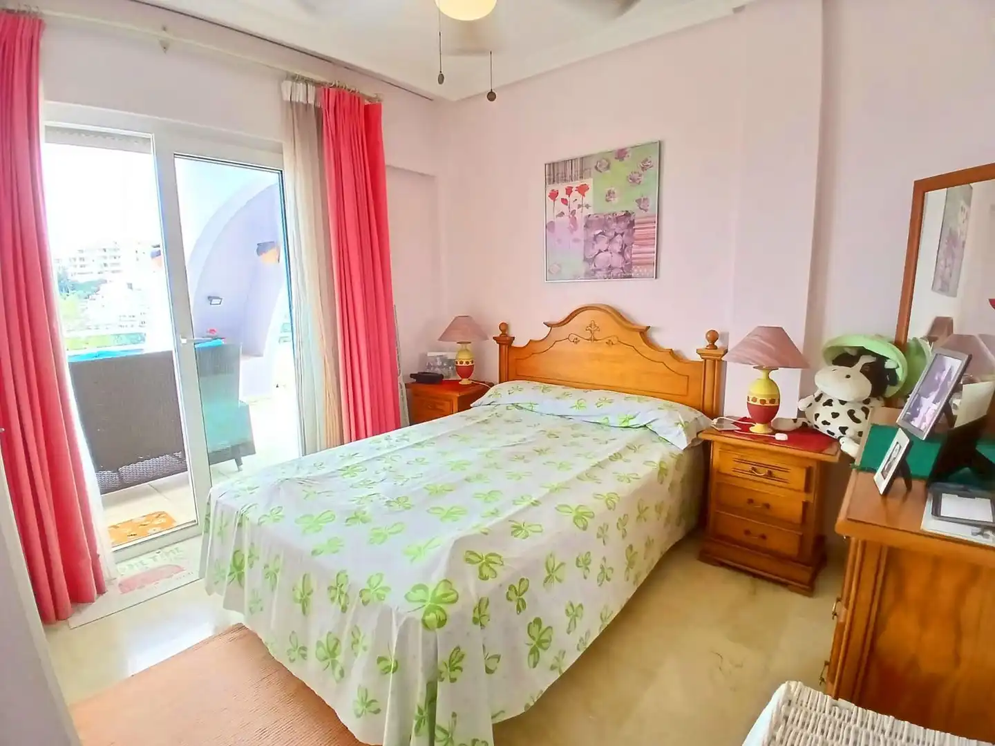Schlafzimmer von Dachboden zum Verkauf in Benalmádena mit Klimaanlage, Terrasse und Abstellraum