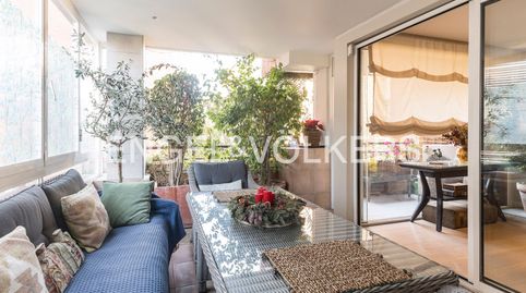 Exclusivo apartamento, elegante y luminoso con terraza en Tres Torres