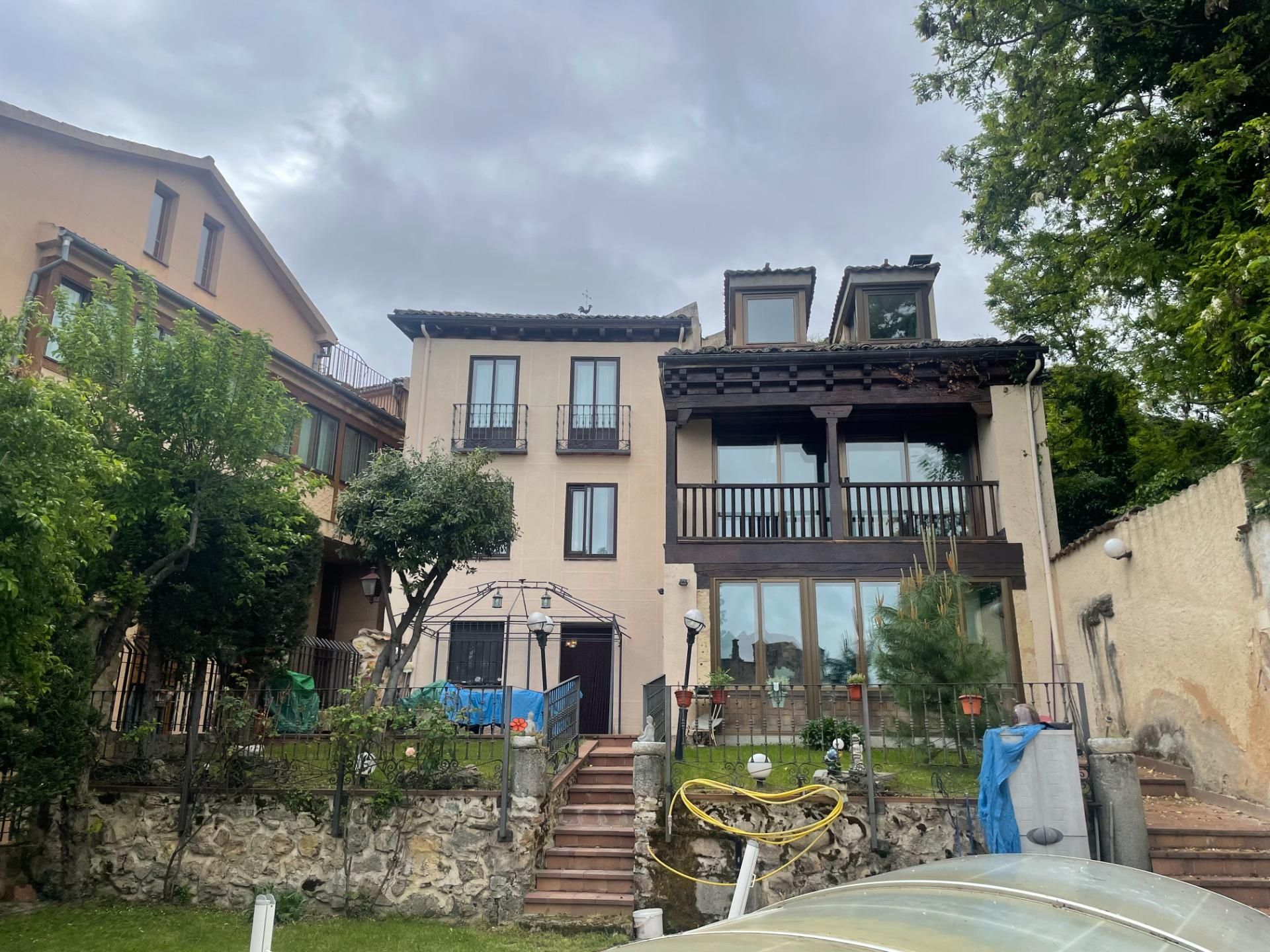 Exterior view of House or chalet for sale in Segovia Capital  with Air Conditioner, Heating and Private garden