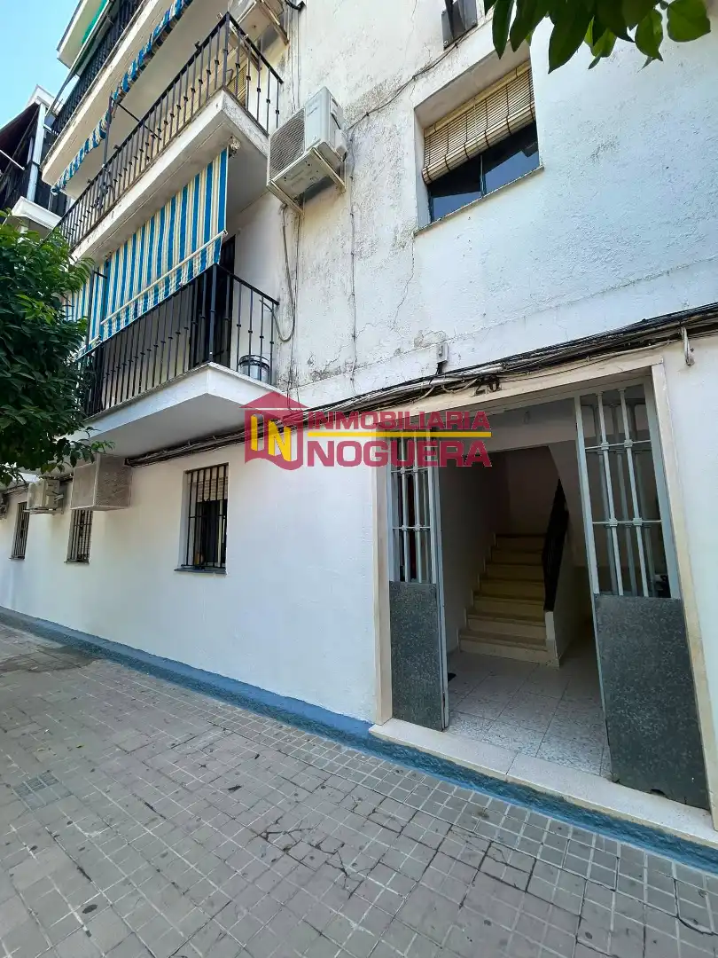 Vista exterior de Pis en venda en Écija amb Aire condicionat, Rentadora i Microones