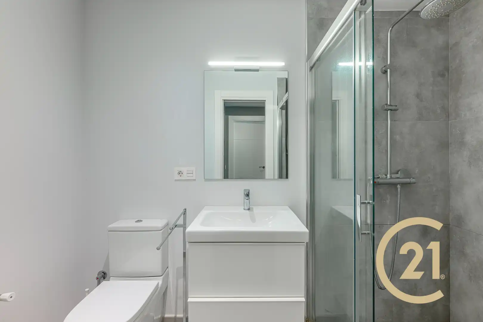 Baño de Planta baja en venta en Marbella con Aire acondicionado, Terraza y Amueblado