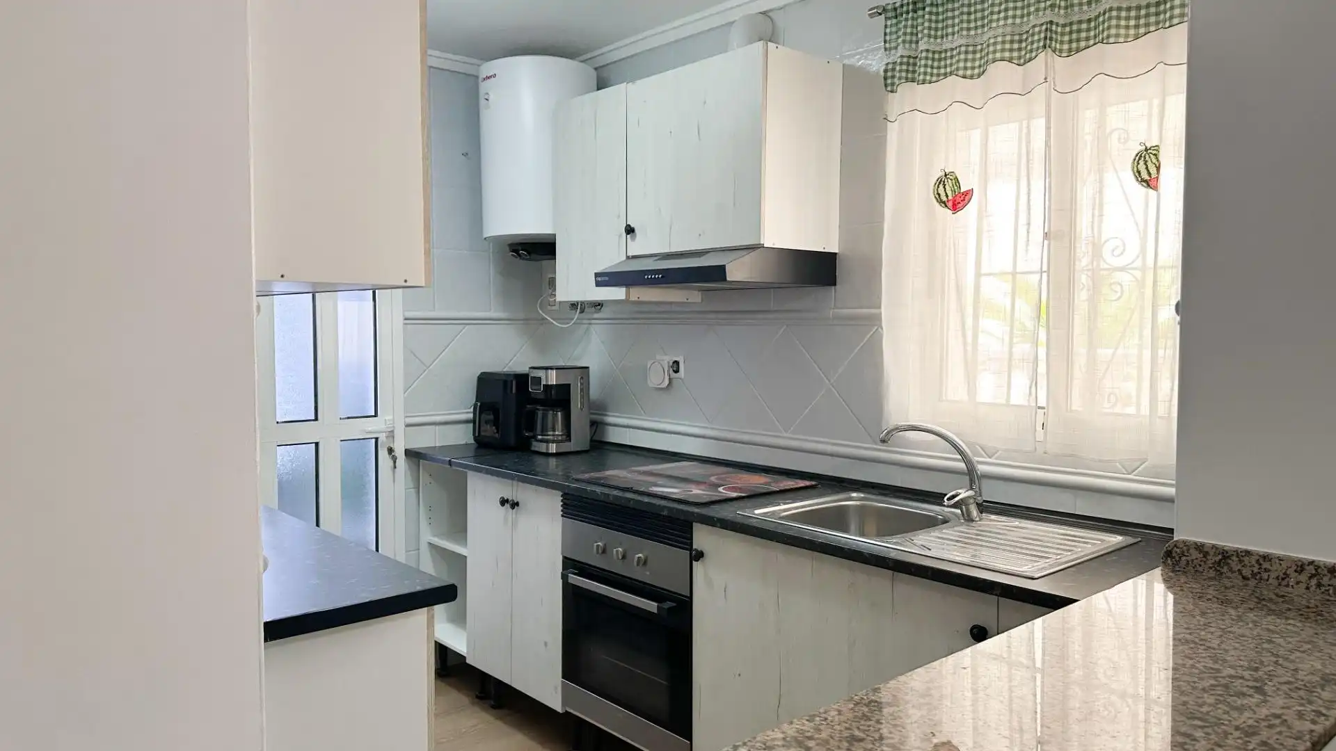 Cocina de Dúplex en venta en San Miguel de Salinas