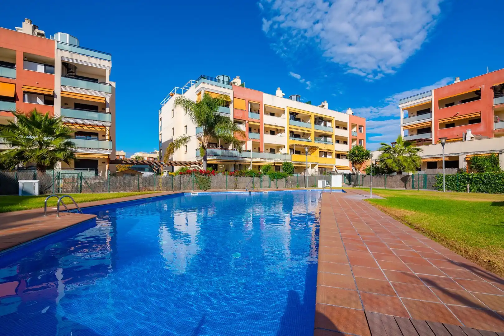 Swimming pool of Flat for sale in Cunit  with Air Conditioner, Heating and Terrace