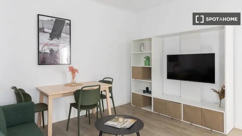 Living room of Flat for rent in Getafe  with Air Conditioner, Heating and Furnished
