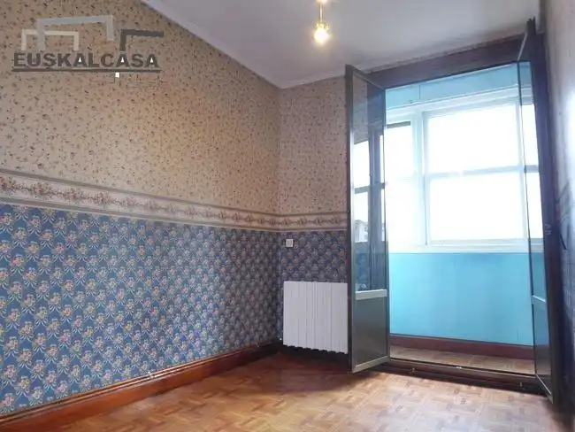 Bedroom of Flat for sale in Bilbao   with Heating and Balcony