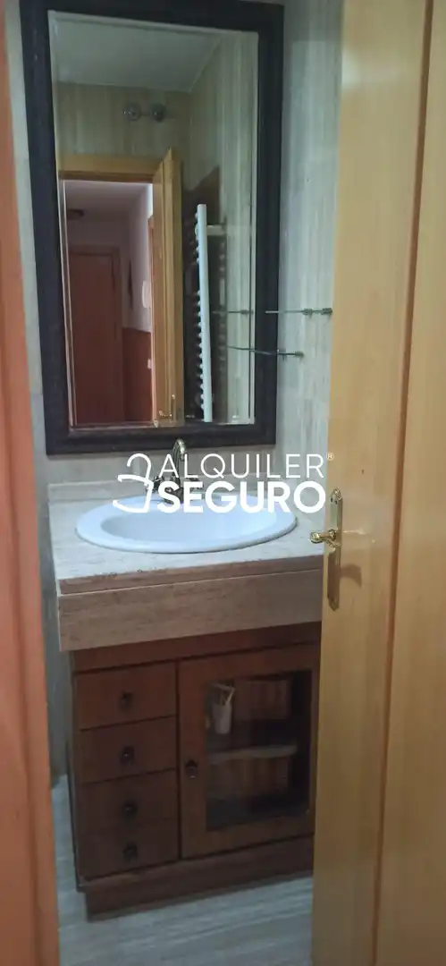 Bathroom of Flat for rent in Madrid  with Heating
