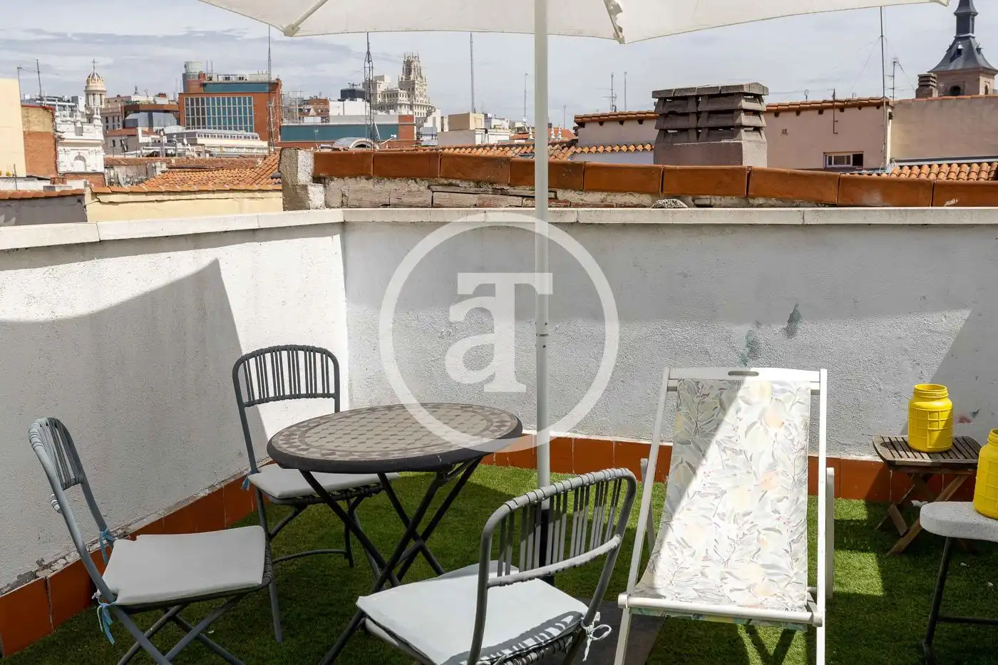 Terraza de Ático de alquiler en Madrid con Aire acondicionado, Calefacción y Amueblado