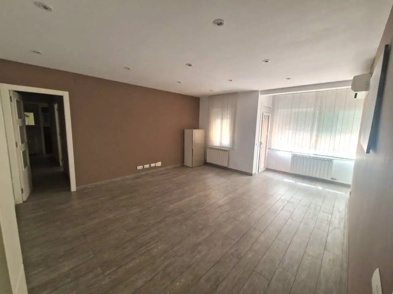 Bedroom of Flat for rent in Cerdanyola del Vallès  with Air Conditioner, Heating and Parquet flooring
