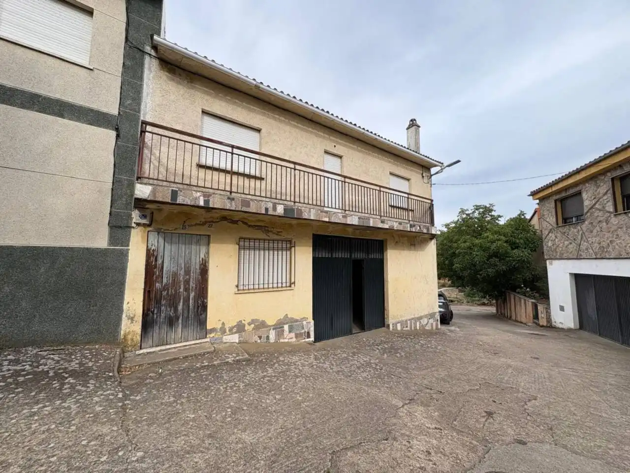 Houses for sale in Calle Río, El Cabaco