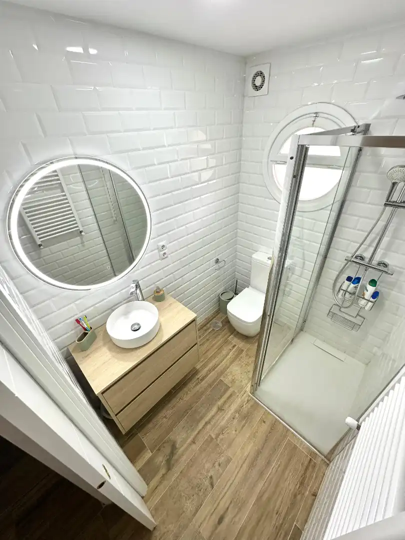 Bany de Apartament de lloguer en Laredo amb Calefacció, Jardí privat i Terrassa