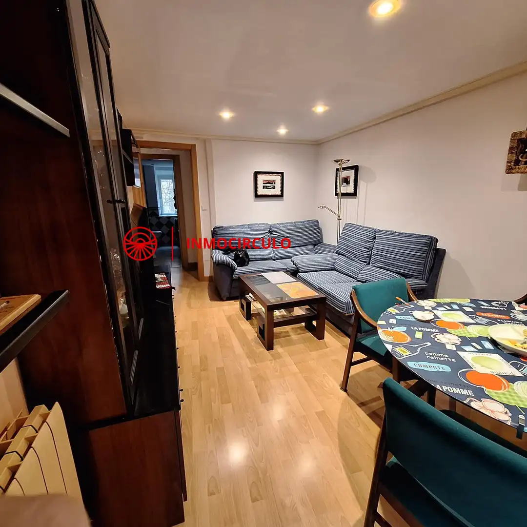 Sala de estar de Apartamento en venta en Burgos con Calefacción