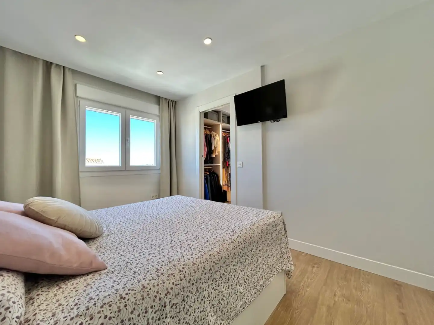 Bedroom of Apartments for sale in Málaga  with Air Conditioner, Terrace and Storage room