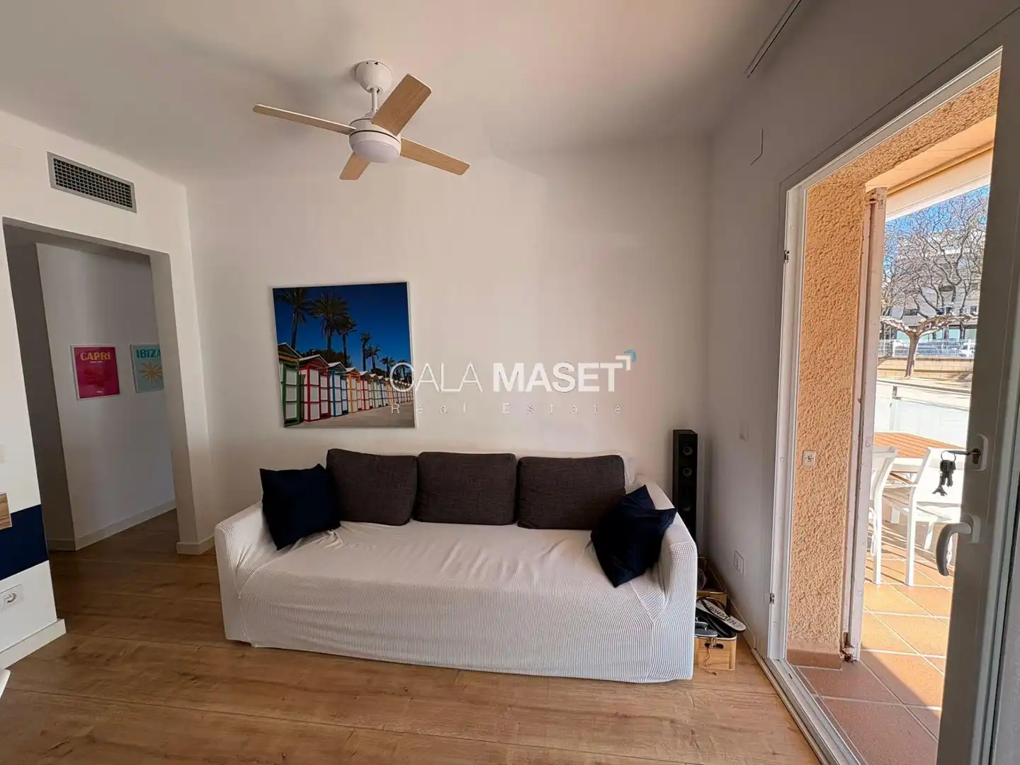 Sala de estar de Apartamento en venta en Castell d'Aro, Platja d'Aro i s'Agaró con Calefacción y Balcón