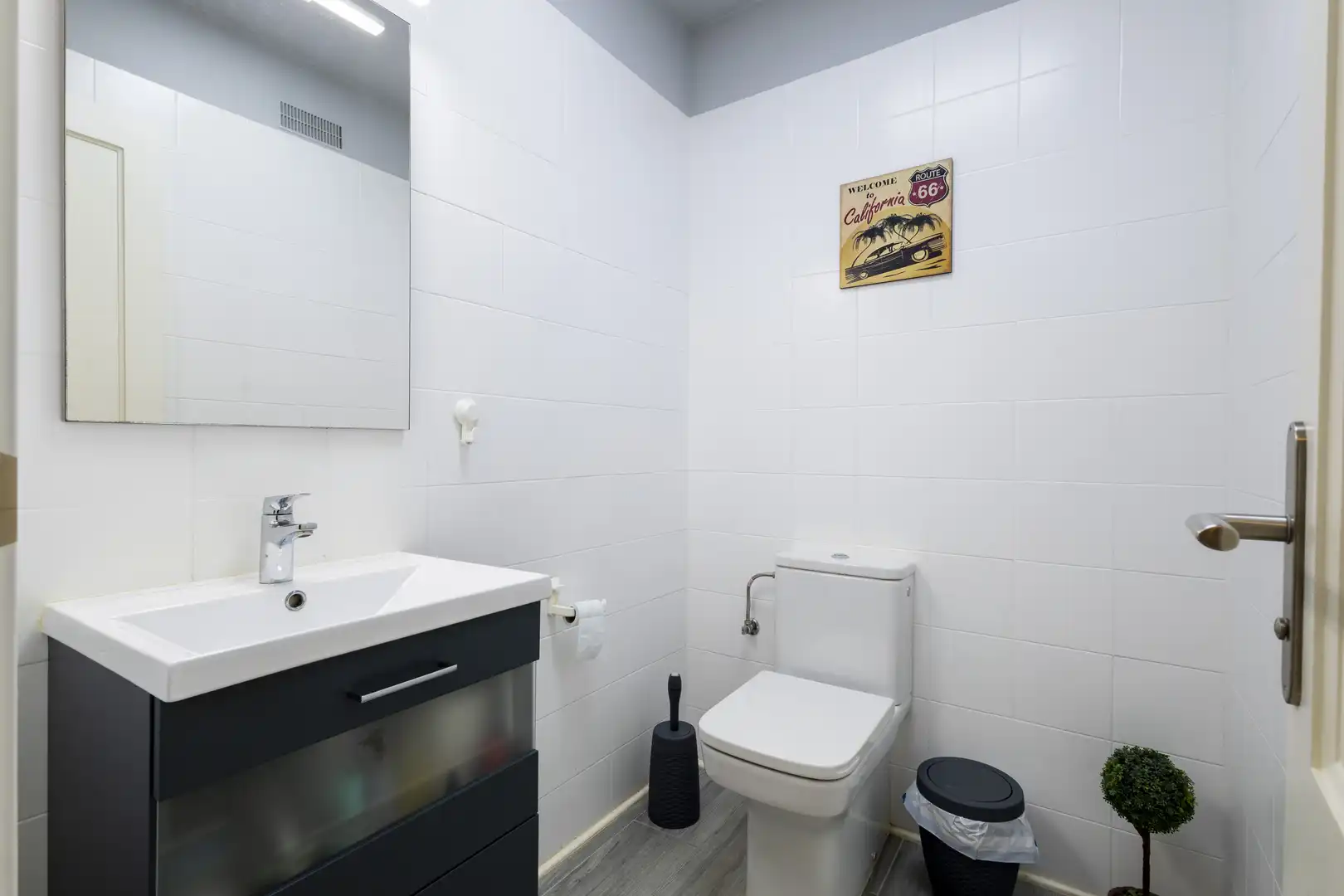 Bathroom of Flat for sale in San Cristóbal de la Laguna  with Storage room, Furnished and Balcony