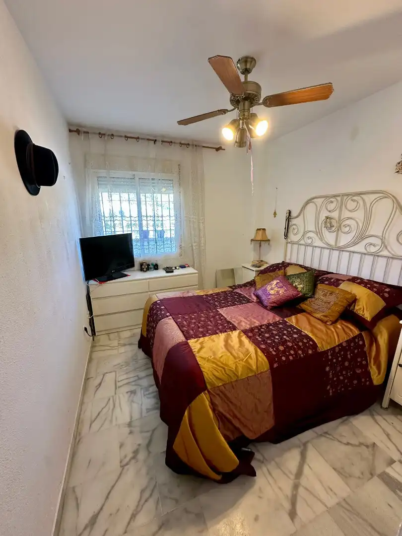 Habitación de Apartamento en venta en Benalmádena con Aire acondicionado, Terraza y Amueblado