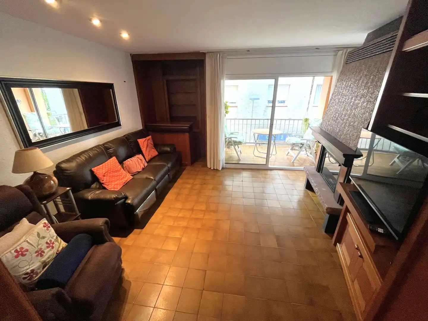 Living room of Flat for sale in Palamós  with Heating, Terrace and Furnished