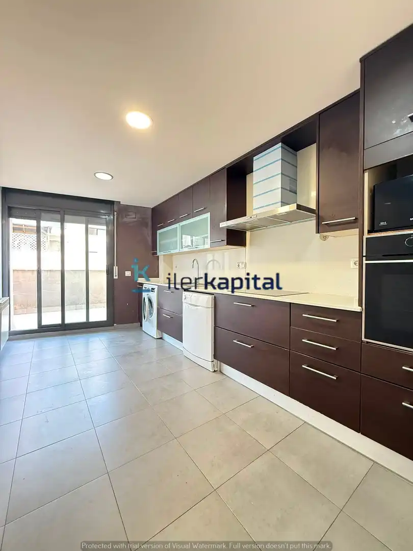Kitchen of Flat for rent in Rosselló  with Heating