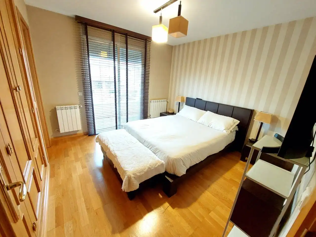 Habitación de Casa adosada en venta en Fuenlabrada con Aire acondicionado, Calefacción y Piscina comunitaria