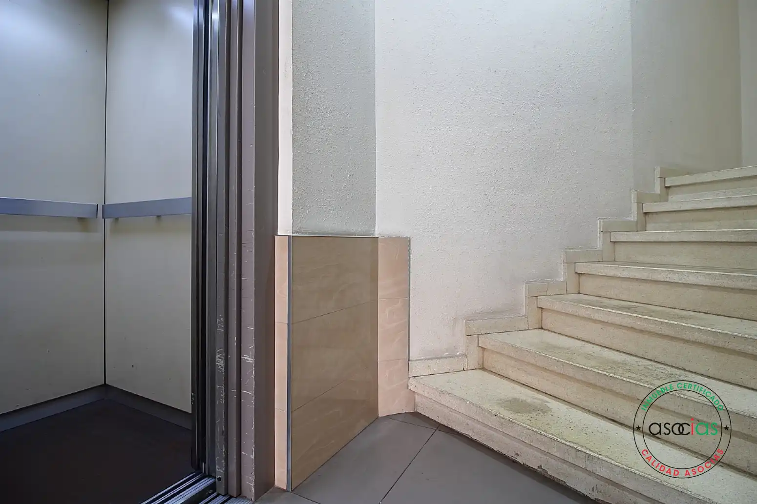 Piso en venta en Gijón  con Calefacción, Parquet y Terraza
