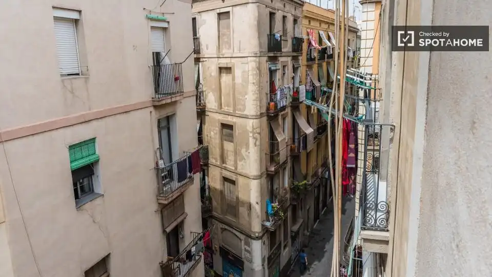 Flat with terrace to rent in Ciutat Vella, imagen 11