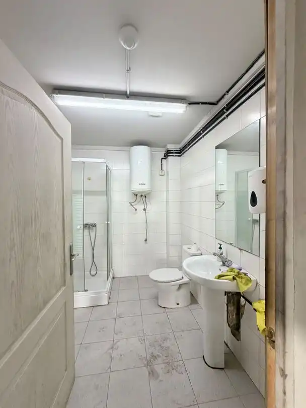 Baño de Nave industrial de alquiler en Lemoa