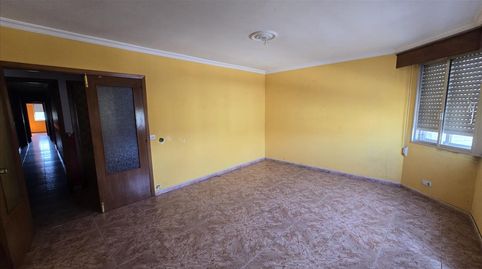 Foto 3 de Piso en venta en Estrada Castela, O Feal - Xubia, Narón