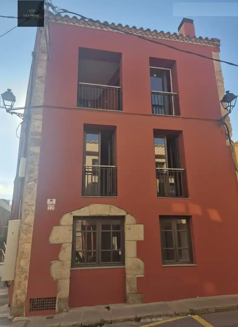 Vista exterior de Apartament en venda en Sant Feliu de Guíxols amb Aire condicionat, Calefacció i Parquet