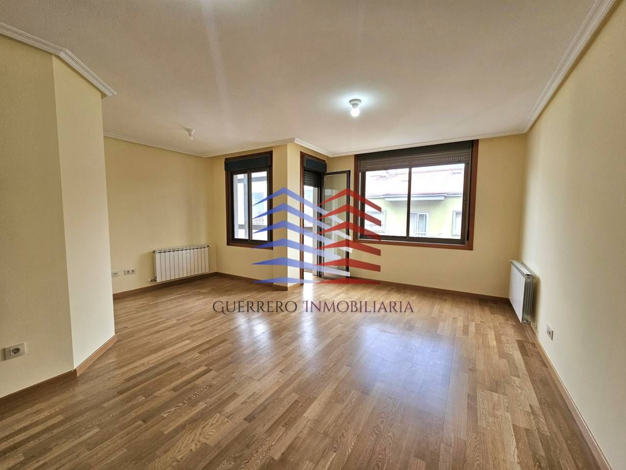 Exterior view of Duplex for rent in Ourense Capital   with Heating, Parquet flooring and Storage room