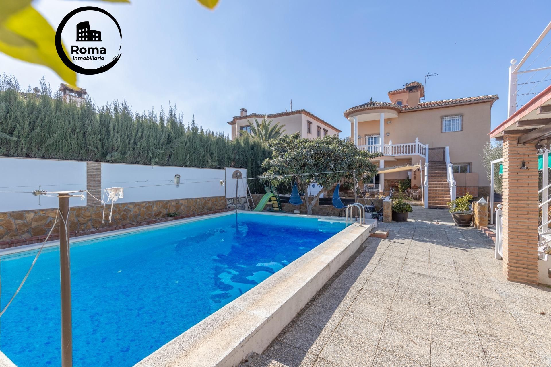 Swimming pool of House or chalet for sale in Alhendín  with Air Conditioner, Heating and Private garden