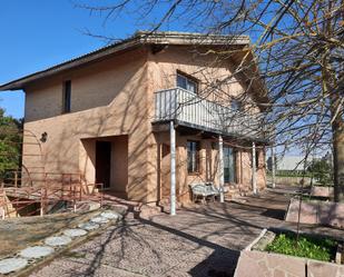 Exterior view of Country house for sale in Palencia Capital  with Terrace, Swimming Pool and Balcony
