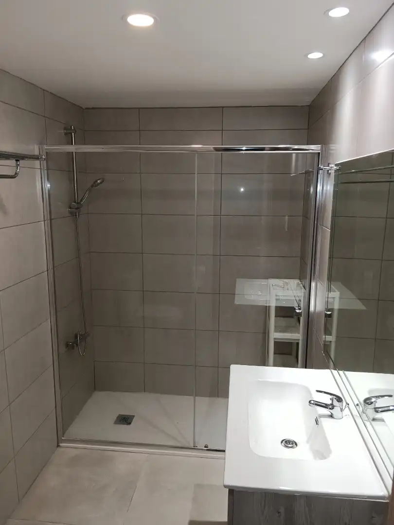 Habitación en Calle Pintor Velazquez, Norte - Universidad