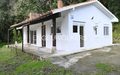 Vista exterior de Casa o xalet en venda en Ribamontán al Monte amb Aire condicionat, Calefacció i Jardí privat