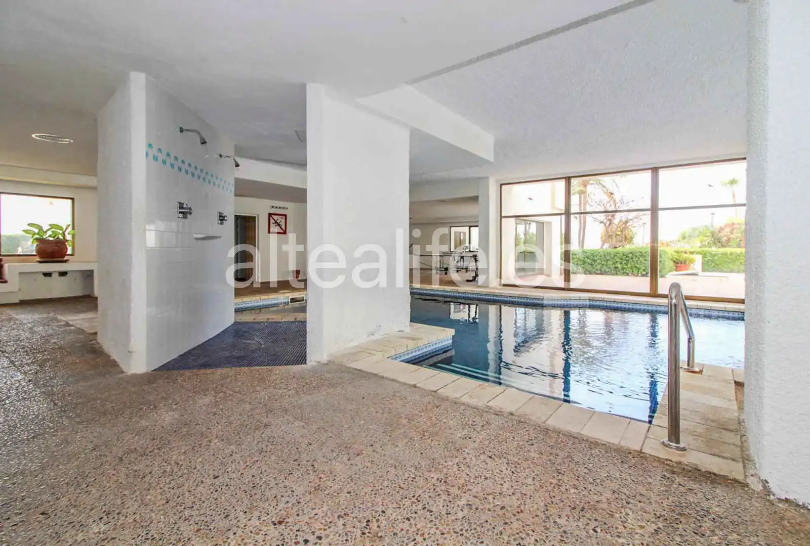 Piscina de Apartament de lloguer en Altea amb Calefacció, Terrassa i Moblat