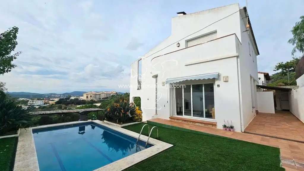 Vista exterior de Casa o chalet en venta en Lloret de Mar con Calefacción, Jardín privado y Terraza