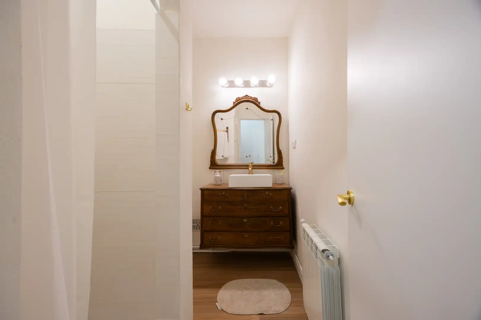 Baño de Casa o chalet en venta en El Puente del Arzobispo con Aire acondicionado, Calefacción y Jardín privado