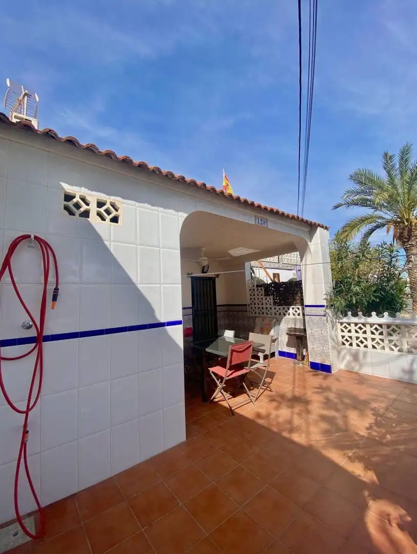 Terrassa de Finca rústica en venda en Torrevieja amb Aire condicionat, Jardí privat i Piscina
