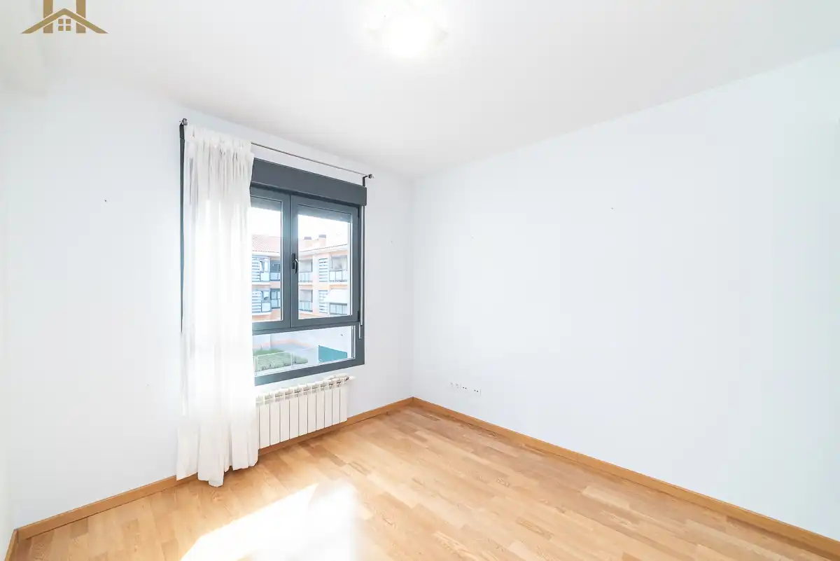 Habitación de Piso en venta en Guadarrama con Aire acondicionado, Calefacción y Piscina comunitaria