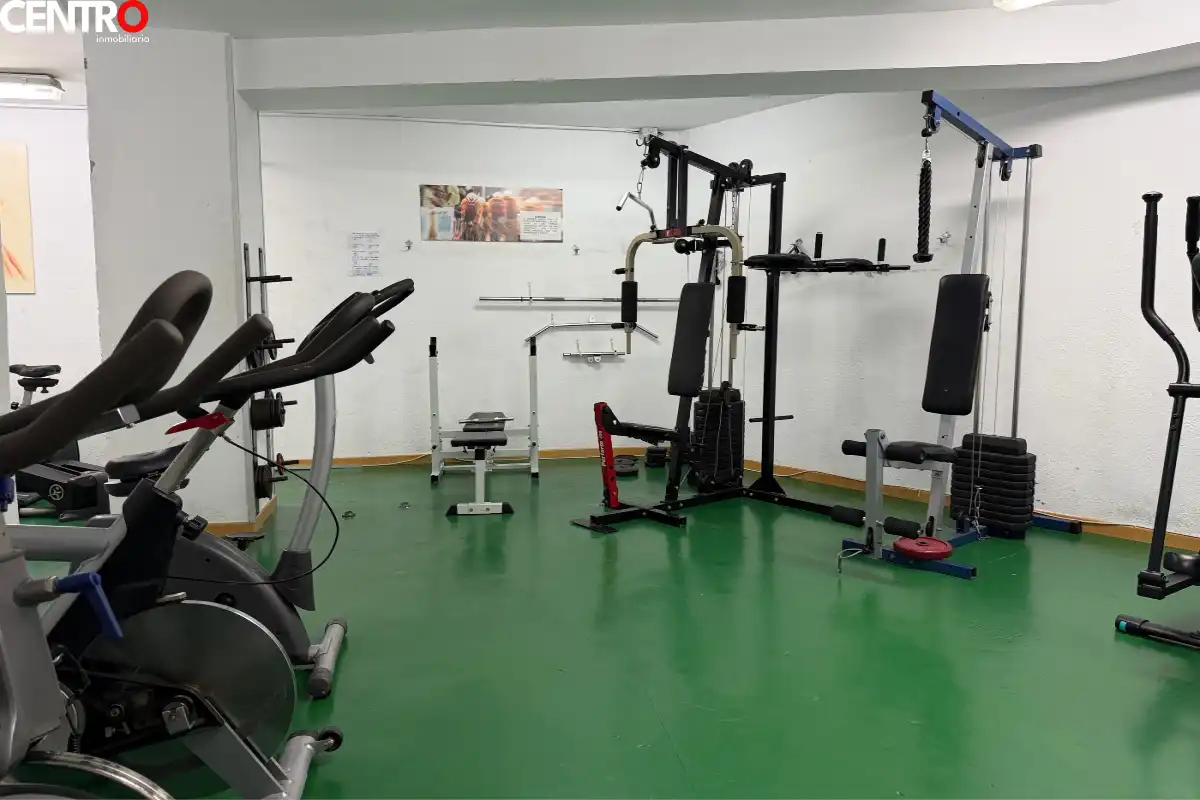 Piso en venta en Granada con Aire acondicionado, Calefacción y Jardín privado