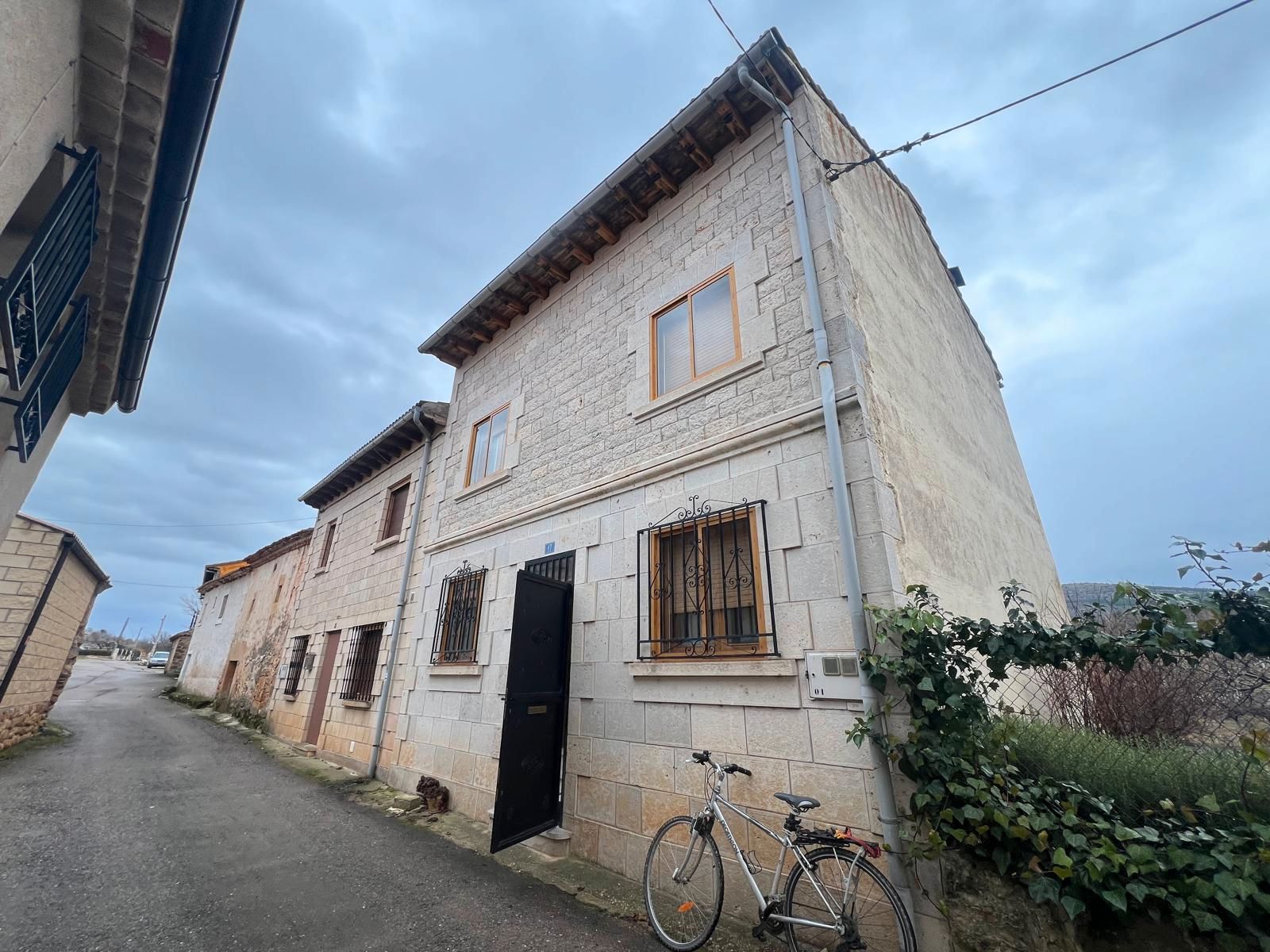 Haus oder Chalet zum verkauf in Calle de Arriba, 17