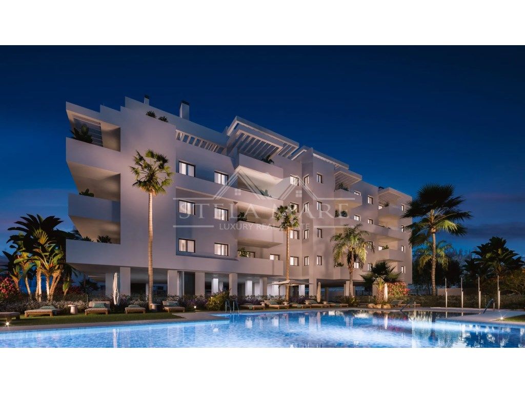 Vista exterior de Apartament en venda en Vélez-Málaga amb Jardí privat, Forn i Microones