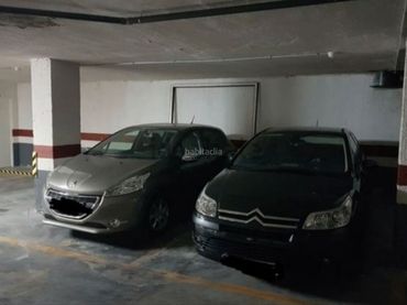 Individual en venta en Carrer Clara Campoamor 2