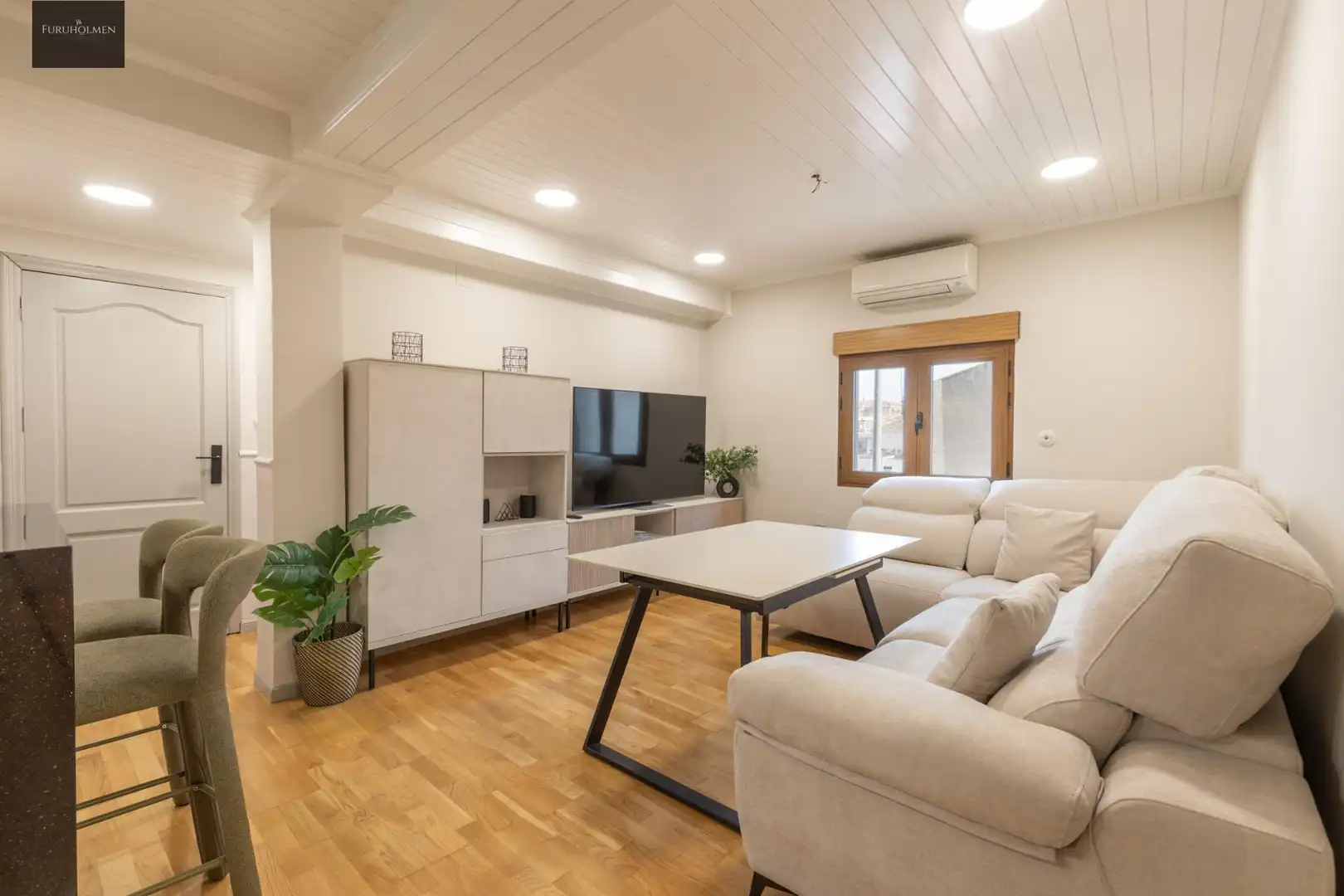 Living room of Flat for sale in Armilla  with Air Conditioner and Heating