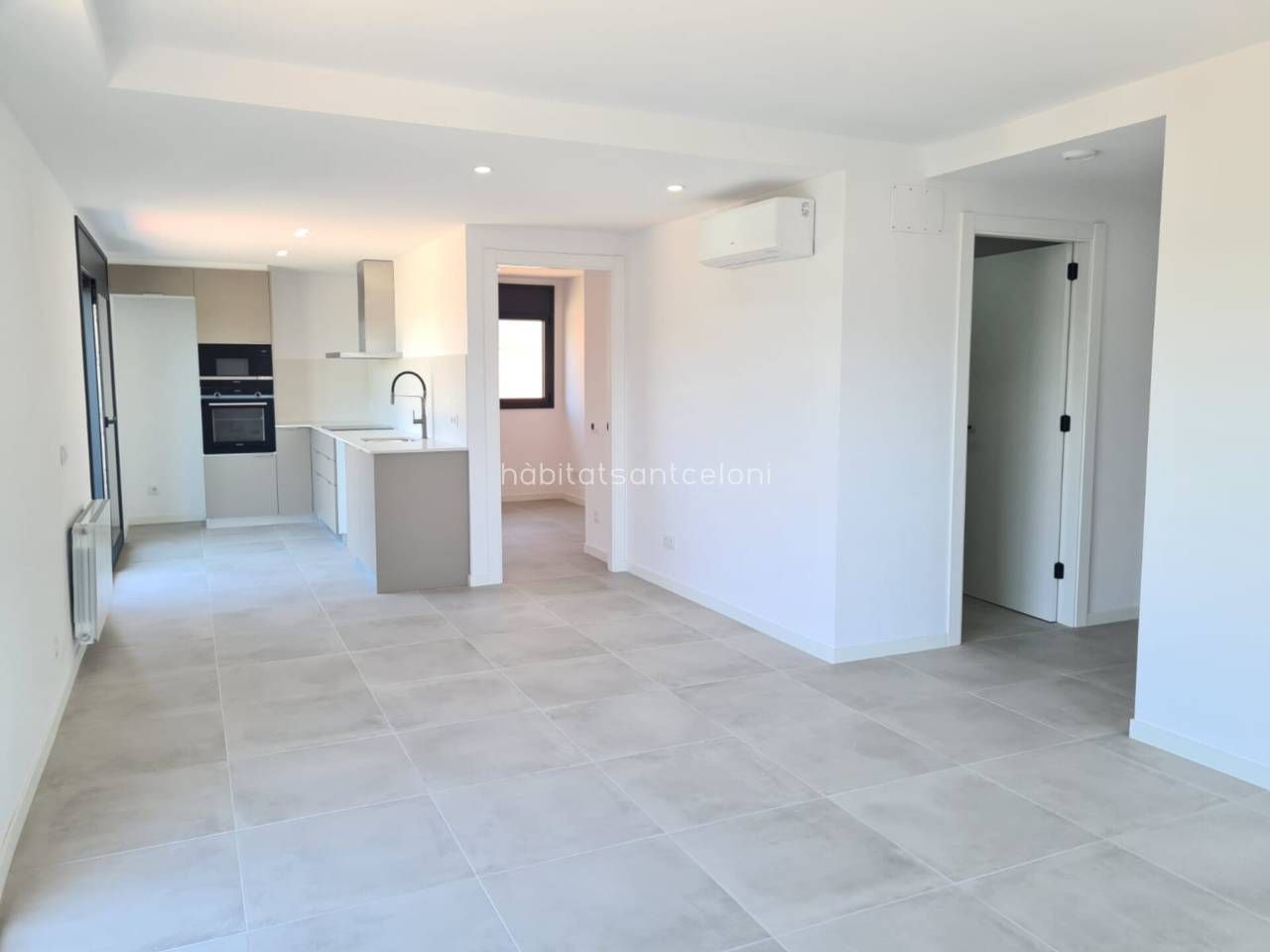 Kitchen of Flat for sale in Hostalric  with Air Conditioner, Heating and Balcony