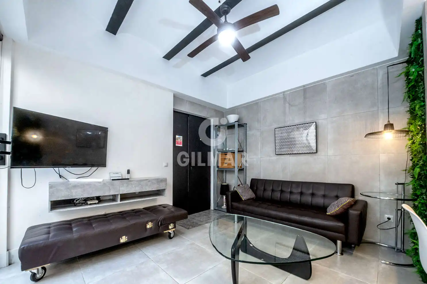 Living room of Flat for sale in Sevilla  with Heating, Swimming Pool and Furnished