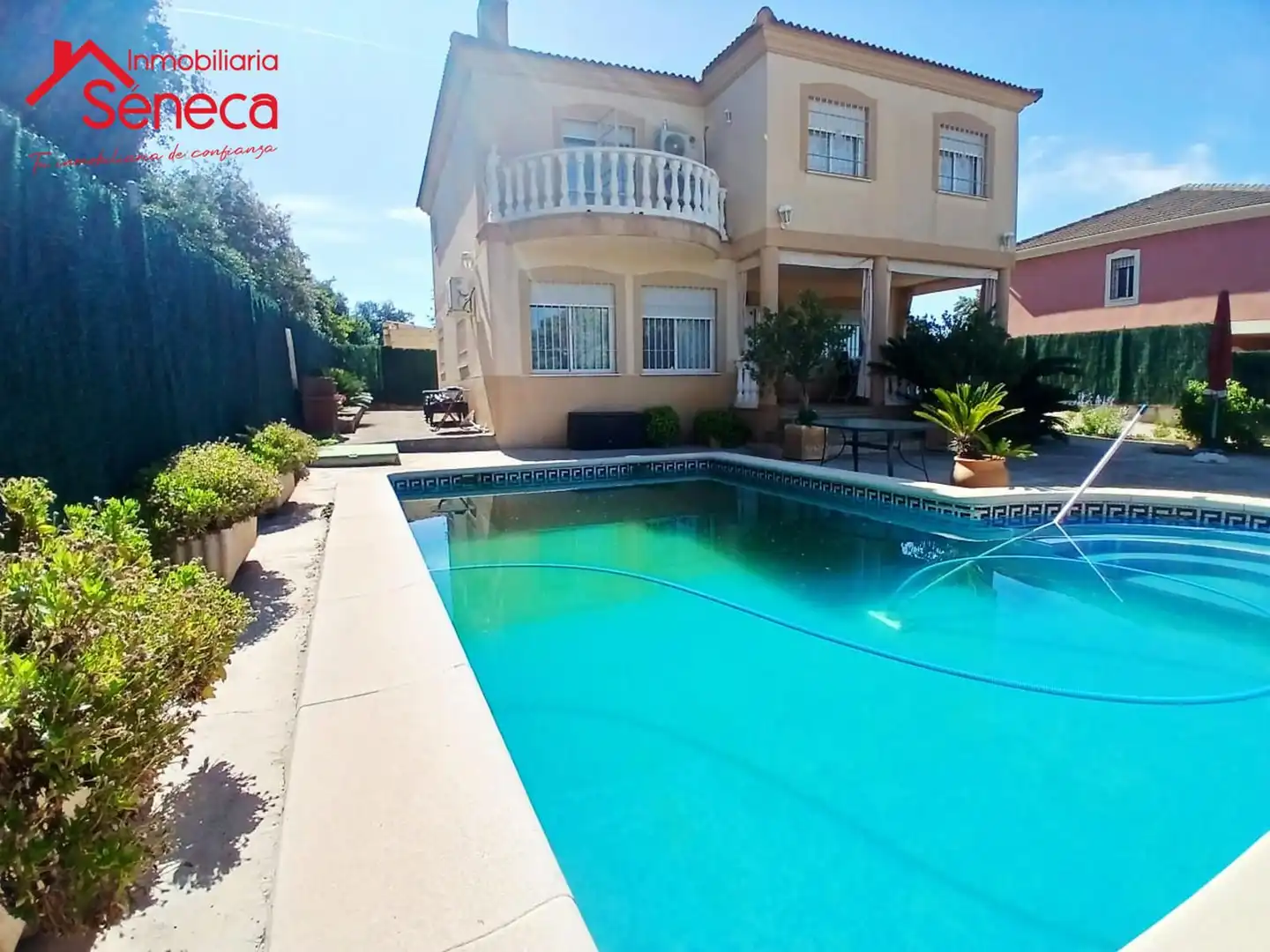 Swimming pool of Houses for sale in Córdoba  with Air Conditioner, Heating and Swimming Pool