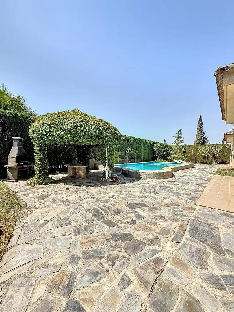 Piscina de Casa o xalet en venda en Padul amb Aire condicionat, Jardí privat i Traster