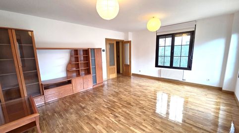 Foto 4 von Einfamilien-Reihenhaus zum Verkauf in Cardeñadijo, Burgos