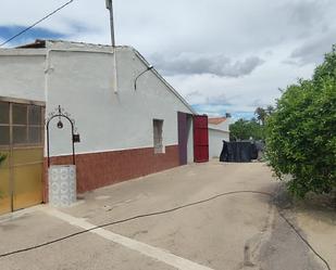 Vista exterior de Casa o xalet en venda en Elche / Elx amb Jardí privat, Terrassa i Traster